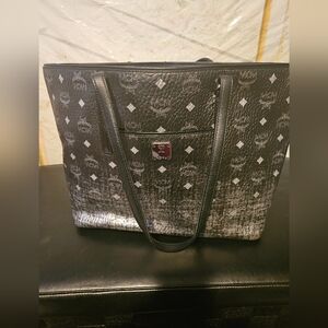 MCM TOTE